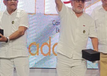 Premios VeTRES, un hecho histórico en Colombia se presentó en la ciudad de Ibagué.