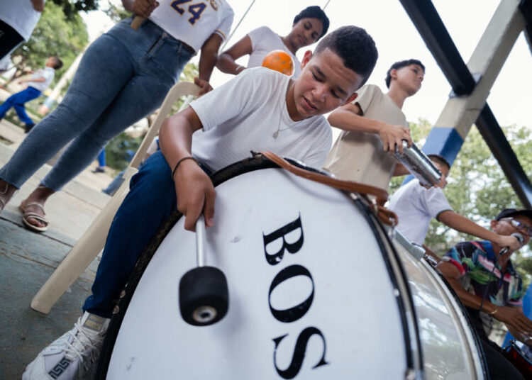 Más de 1.200 estudiantes de La Guajira reciben formación artística con Sonidos para la Construcción de Paz