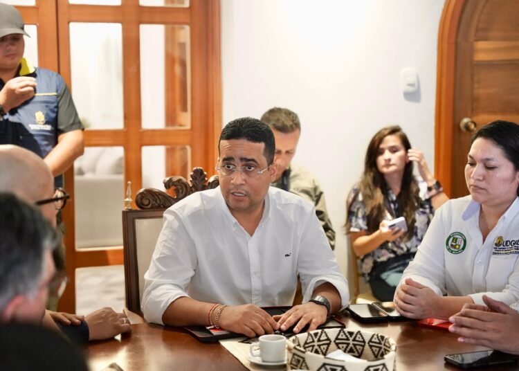 En PMU con la UNGRD, Gobernador de La Guajira solicita la declaratoria de emergencia de desastre nacional por las afectaciones que deja la tormenta Rafael.