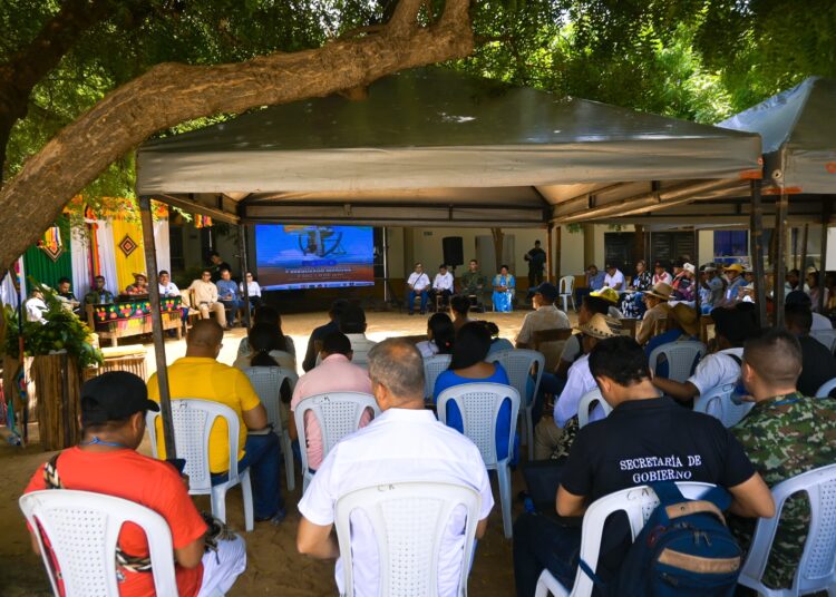 Primera mesa del Foro de Seguridad, Convivencia y Resguardos Indígenas en Uribia: un paso crucial hacia soluciones integrales.