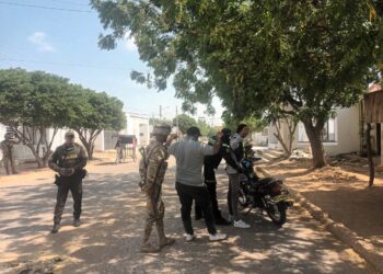 Policía Nacional y Ejército refuerzan operativos de seguridad en Uribia y recuperan vehículo robado