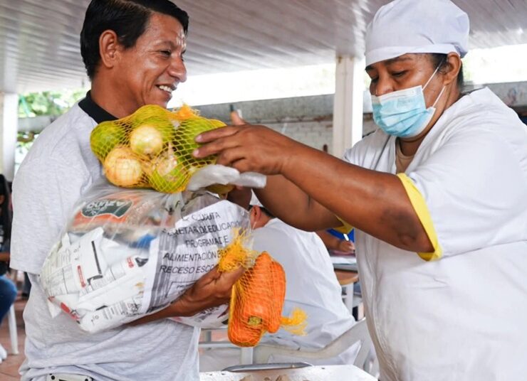 🍎 El hambre no sale a vacaciones: Gobierno ha dispuesto 2.5 millones de canastas a nivel nacional para los periodos de receso.