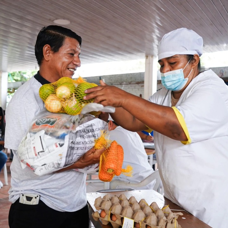 🍎 El hambre no sale a vacaciones: Gobierno ha dispuesto 2.5 millones de canastas a nivel nacional para los periodos de receso.