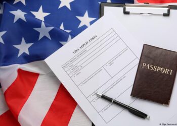 EE. UU. suspende emisión de visas de inmigrante a 75 países.