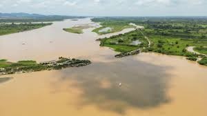 Gustavo Petro se va de la Presidencia sin resolver la crisis de inundaciones en la Mojana y la falta de agua en La Guajira.
